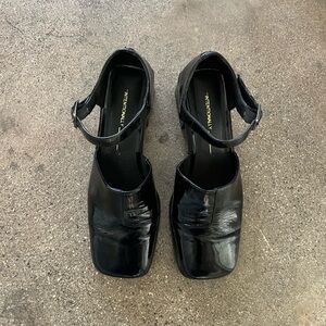 Intentionally Blank Marty Heel - Black